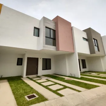 Casa En Venta,Los Tulipanes,Hortencia 880, Tlajomulco de Zúñiga, Jalisco 45647, 3 Habitaciones,2 Baños,Hortencia,2,pqUueUY