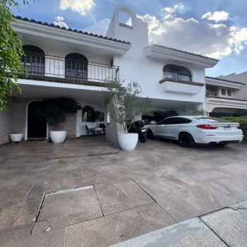 Casa En Venta,Parque de la Castellana,Central 1081, Zapopan, Jalisco 45117, 3 Habitaciones,3 Baños,Central,1,pmf7fQO