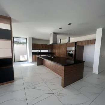 Casa En Venta,Bosques Vallarta,Circuito del Bosque 174, Zapopan, Jalisco 45134, 4 Habitaciones,3 Baños,Circuito del Bosque,1,pVRkosI
