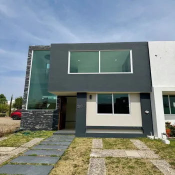 Casa En Venta,San Agustin,Circuito El Baluarte S/N, Tlajomulco de Zúñiga, Jalisco 44710, 3 Habitaciones,2 Baños,Circuito El Baluarte,2,pjfuPL2