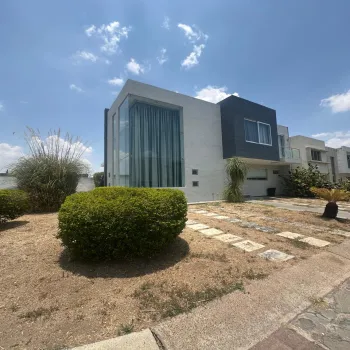 Casa En Venta,Valle Real,Av. Santa Margarita 4050, Zapopan, Jalisco 45019, 4 Habitaciones,3 Baños,NOVATERRA,Av. Santa Margarita,3,723320