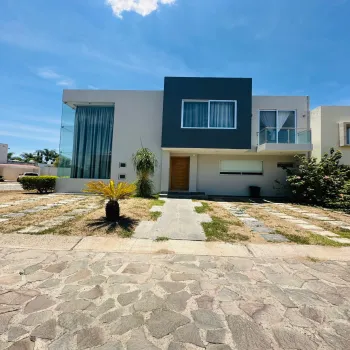Casa En Venta,Valle Real,Av. Santa Margarita 4050, Zapopan, Jalisco 45019, 4 Habitaciones,3 Baños,NOVATERRA,Av. Santa Margarita,3,723320