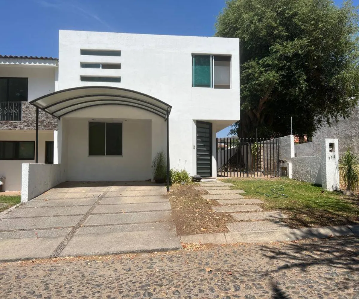 Casa En Venta,Colinas De Santa Anita,La Fragua 112, Tlajomulco De Zúñiga, Jalisco 45640, 4 Habitaciones,2 Baños,La Fragua,2,231281