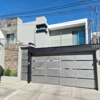 Casa En Venta,Bosques De La Victoria,Islote 2933, Guadalajara, Jalisco 44540, 4 Habitaciones,3 Baños,Islote,2,27102