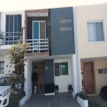 Casa En Venta,Fracc. Valle Imperial,Madeiras 197 Int. 69, Zapopan, Jalisco 45134, 3 Habitaciones,2 Baños,Madeiras,2,597941