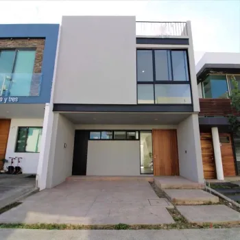 Casa En Venta,Punto Sur,AV PUNTO SUR 312, Tlajomulco de Zúñiga, Jalisco 45645, 3 Habitaciones,3 Baños,AV PUNTO SUR,3,pECSuBU