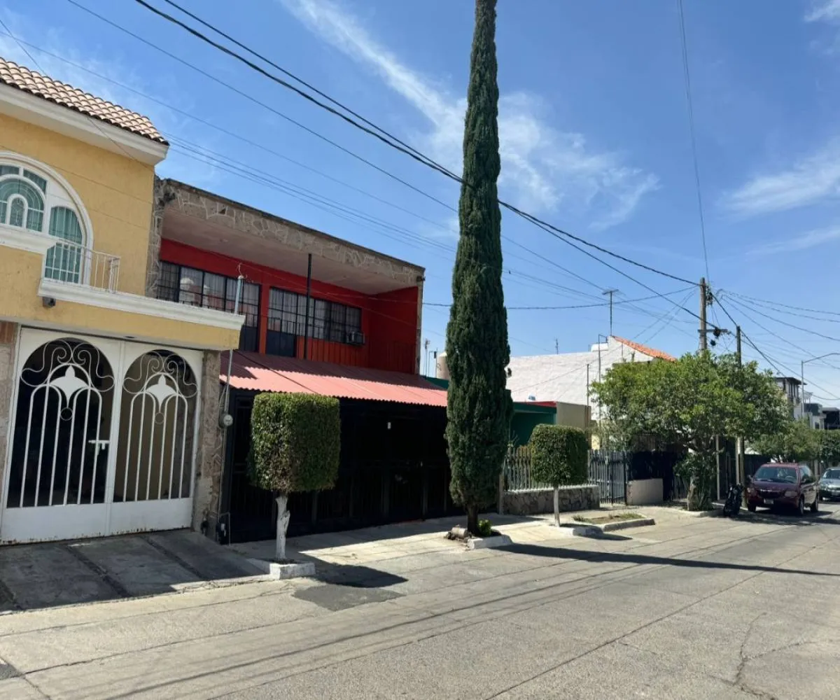 Casa En Venta,Colonial Independencia,MONTE APENINOS 1209, Guadalajara, Jalisco 44241, 4 Habitaciones,2 Baños,MONTE APENINOS,2,636508