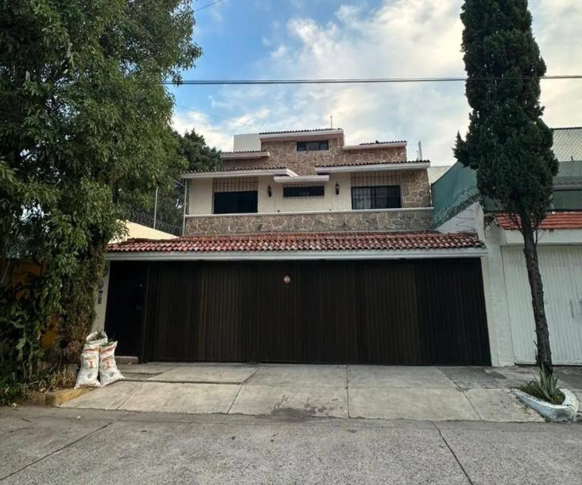 Casa En Venta,Vallarta Universidad,Luigi Pirandello 5541, Zapopan, Jalisco 45110, 3 Habitaciones,3 Baños,Luigi Pirandello,3,653516