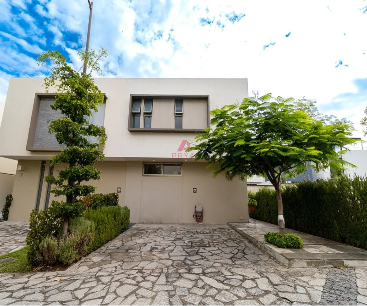 Casa En Venta,Fraccionamiento Bosques Vallarta,Coto Pino 8, Zapopan, Jalisco 45222, 3 Habitaciones,3 Baños,Coto Pino,658470