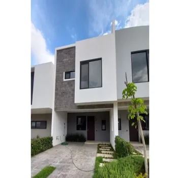 Casa En Venta,San Agustín,Av. Vuelo de las Grullas 200, Tlajomulco De Zúñiga, Jalisco 45645, 3 Habitaciones,4 Baños,Av. Vuelo de las Grullas,3,660013