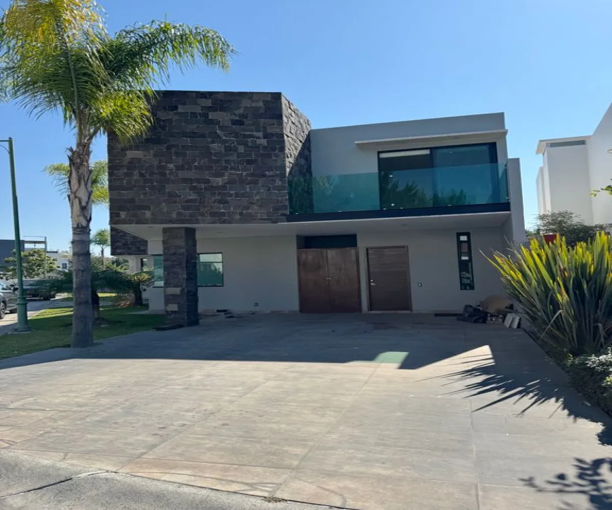 Casa En Venta,Rancho Contento,Av. Vallarta 2701, Zapopan, Jalisco 45019, 4 Habitaciones,4 Baños,Av. Vallarta,2,p3FLzNb