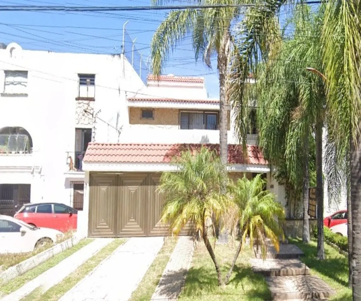 Casa En Venta,Jardines Del Sol,Av. Moctezuma 4618, Zapopan, Jalisco 45050, 4 Habitaciones,5 Baños,Av. Moctezuma ,2,pw6enhy