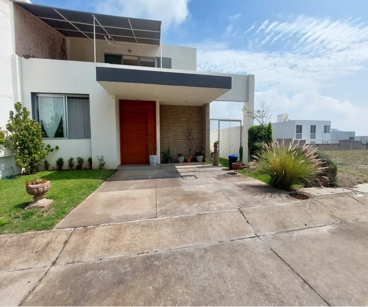 Casa En Venta,Santa Ana Tepetitlan,av Paseo de los Robles nte 188, Zapopan, Jalisco 45230, 2 Habitaciones,2 Baños,av Paseo de los Robles nte,2,667031