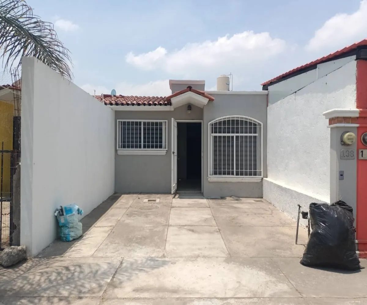 Casa En Venta,Villa Fontana,Fuente Hermana Agua 138, Tlaquepaque, Jalisco 45615, 2 Habitaciones,1 Baño,Fuente Hermana Agua,1,669438