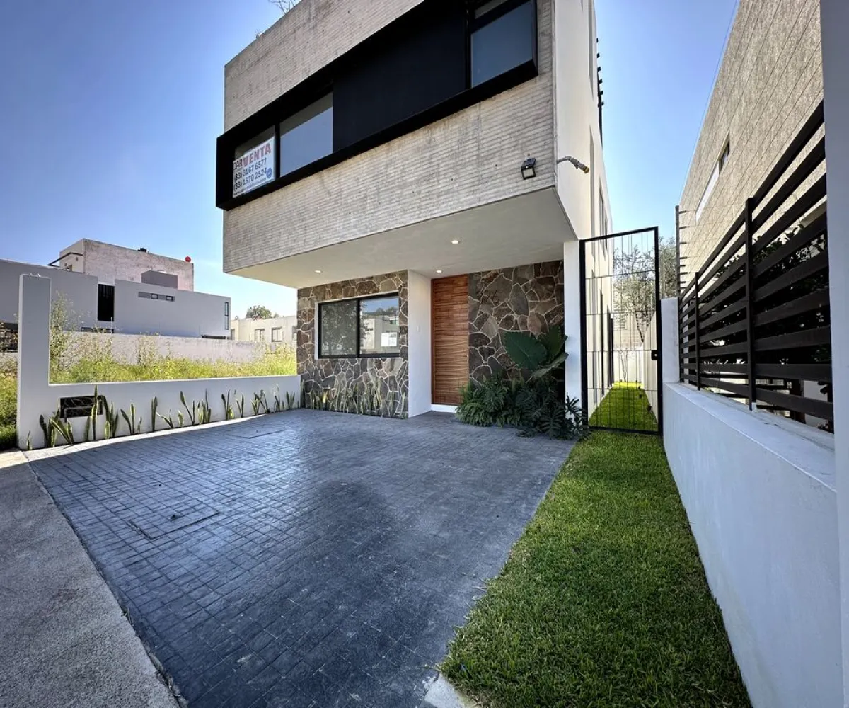 Casa En Venta,Bosques Vallarta,Circuito del Bosque 326, Zapopan, Jalisco 45222, 4 Habitaciones,5 Baños,Circuito del Bosque ,3,pXIkfXO