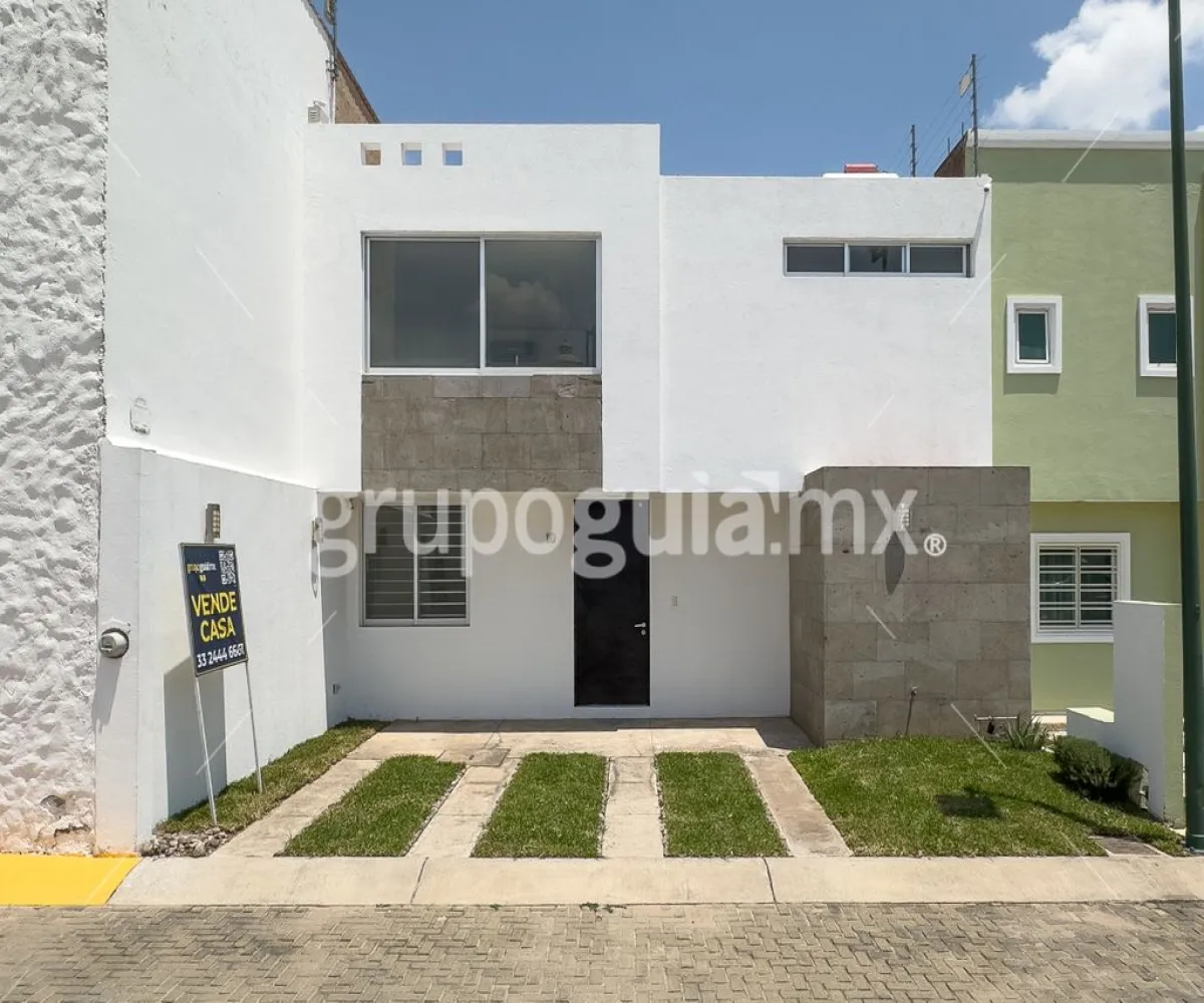 Casa En Venta,Los Almendros,Prol. Río Blanco 1676, Zapopan, Jalisco 45133, 3 Habitaciones,3 Baños,Prol. Río Blanco ,2,pp7D48Q