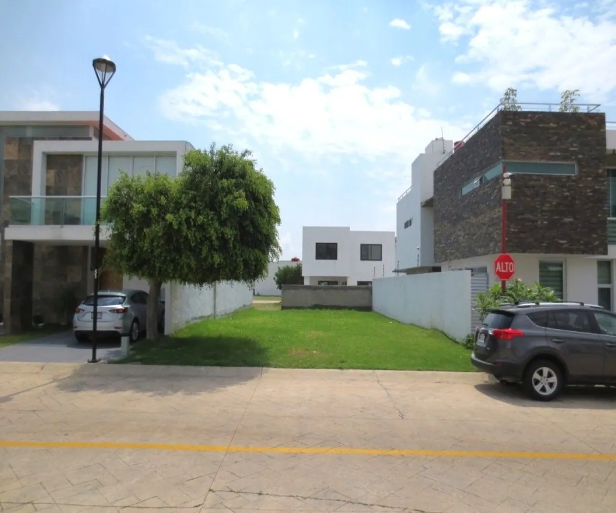 Terreno En Venta,Residencial Provenza (La Romana),Av. López Mateos Sur 5555, Tlajomulco de Zúñiga, Jalisco 45645,Av. López Mateos Sur,pwomBQX