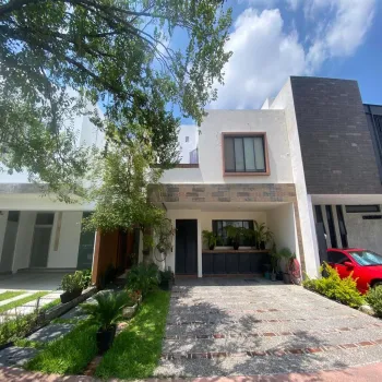 Casa En Venta,Solares,Avenida Paseo de La Luna 445, Zapopan, Jalisco 45134, 2 Habitaciones,2 Baños,Avenida Paseo de La Luna,2,pjbIsxc