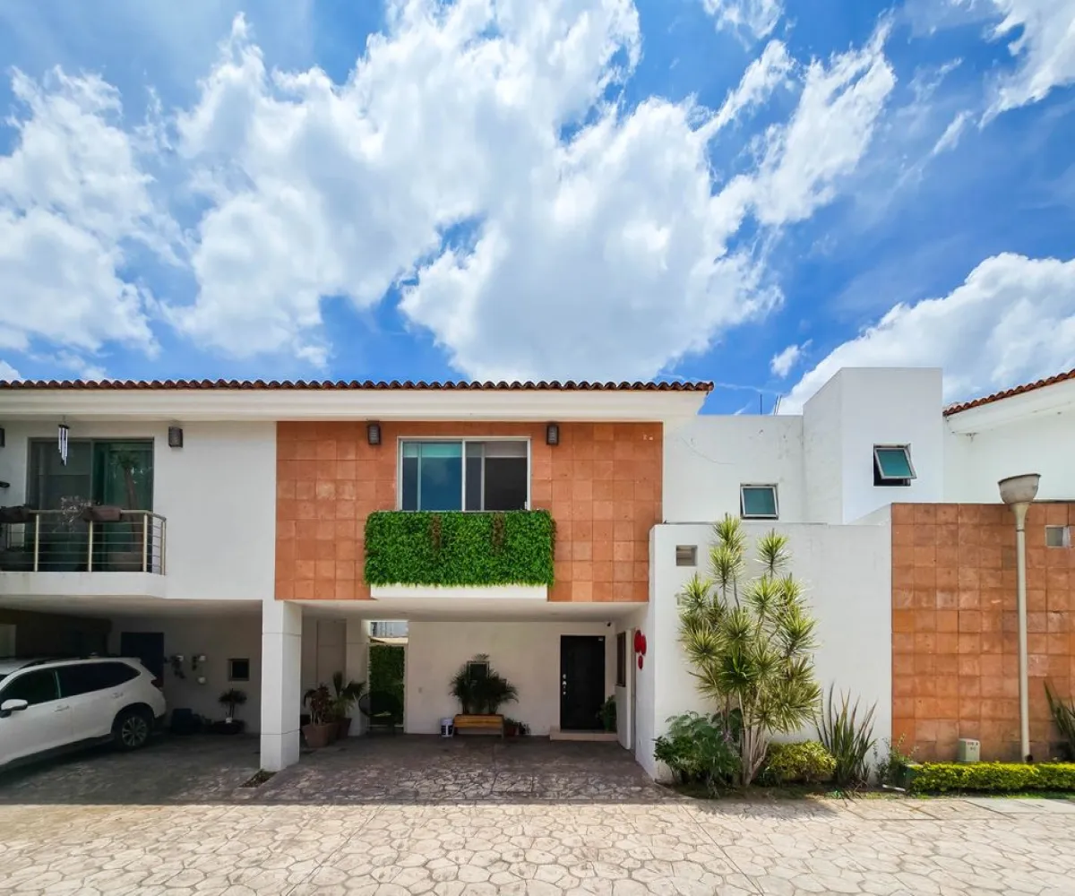 Casa En Venta,Ciudad Granja,Calzada Circunvalacion Oriente 821, Zapopan, Jalisco 45010, 3 Habitaciones,2 Baños,Calzada Circunvalacion Oriente,1,pu8ow0O