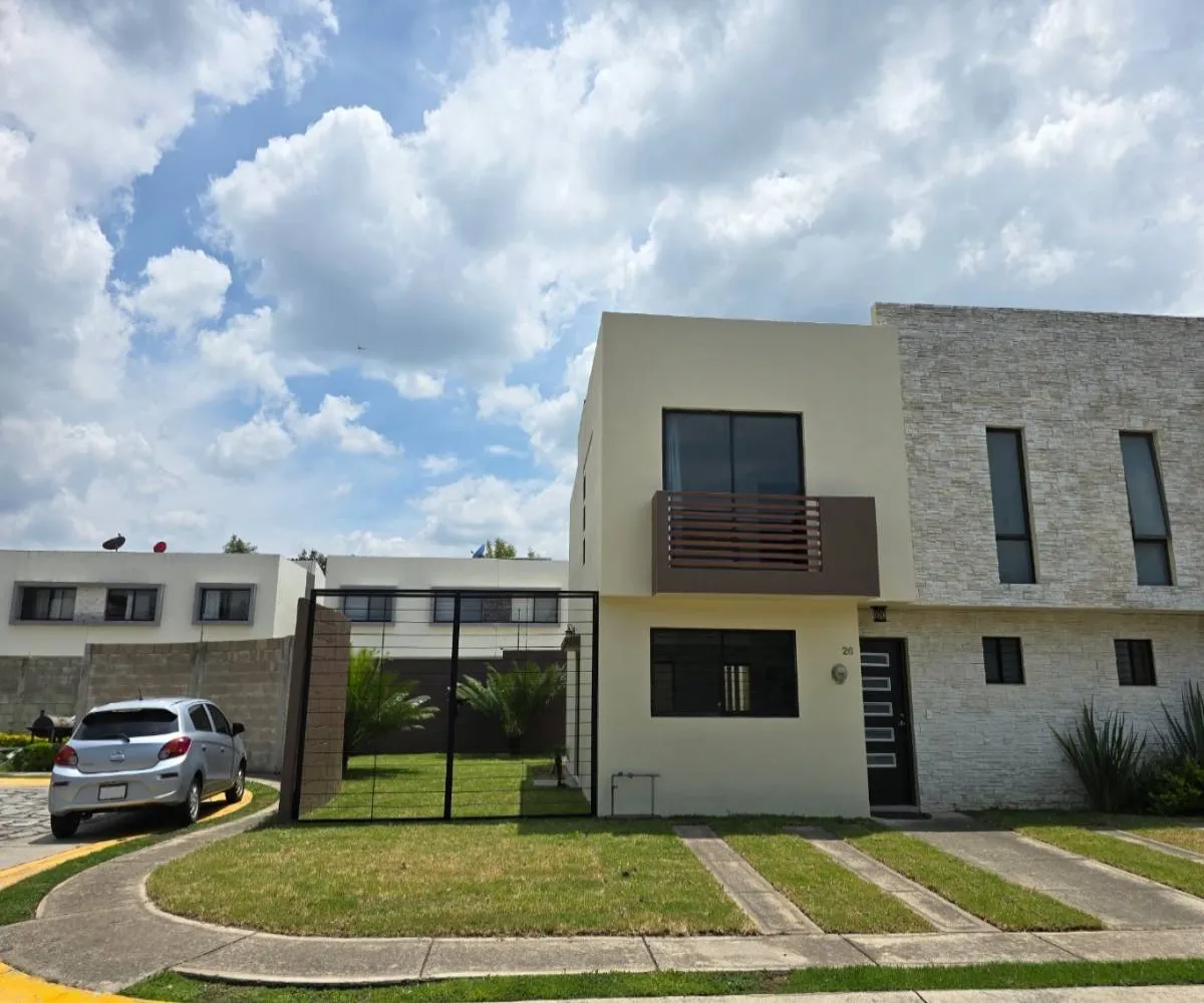 Casa En Venta,El Campestre,Av del Sendero # 5721, Coto Ontario Int. 26, Zapopan, Jalisco 45221, 3 Habitaciones,2 Baños,Av del Sendero # 5721, Coto Ontario,2,684133