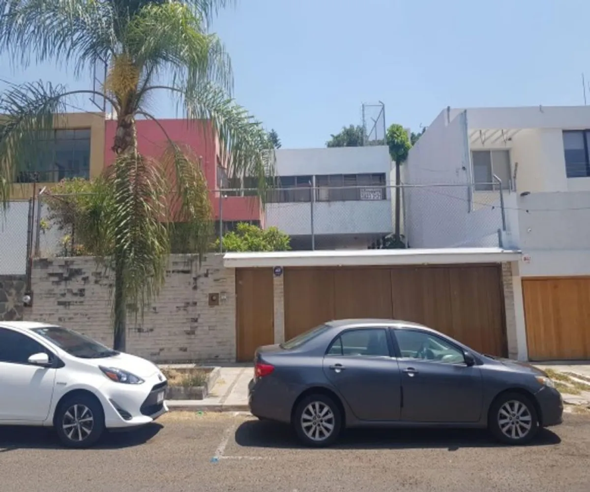 Casa En Venta,Arcos Vallarta,Calle Manuel López Cotilla 2096, Guadalajara, Jalisco 44130, 5 Habitaciones,3 Baños,Calle Manuel López Cotilla,1,pT3nrbH