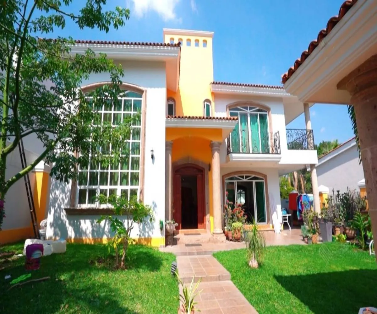 Casa En Venta,El Palomar Secc Bosques,Paseo de los Pinos 165, Tlajomulco De Zúñiga, Jalisco 45643, 4 Habitaciones,3 Baños,Paseo de los Pinos,2,692494