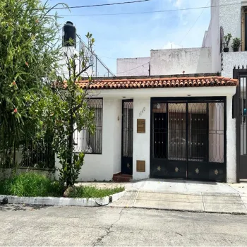 Casa En Venta,Lomas De Providencia,Cremona 1140, Guadalajara, Jalisco 44647, 3 Habitaciones,2 Baños,Cremona,2,694552