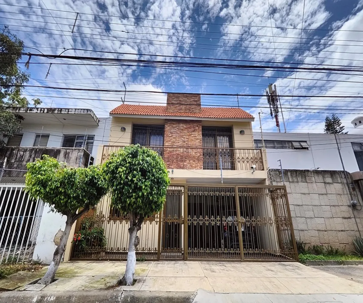 Casa En Venta,Jardines Del Bosque,Universo 941, Guadalajara, Jalisco 44520, 6 Habitaciones,5 Baños,Universo,3,695205