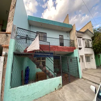 Casa En Venta,División del Norte,Pablo Quiroga 1670, Guadalajara, Jalisco 44230, 5 Habitaciones,2 Baños,Pablo Quiroga,2,pDKWiIr