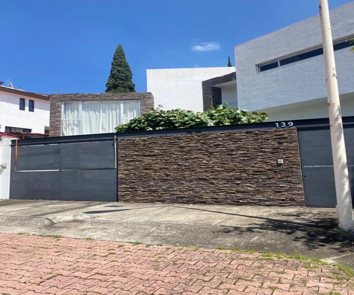 Casa En Venta,Bugambilias,Retorno del Reno del Sur 139, Zapopan, Jalisco 45238, 3 Habitaciones,3 Baños,Retorno del Reno del Sur,2,pZPPIwj