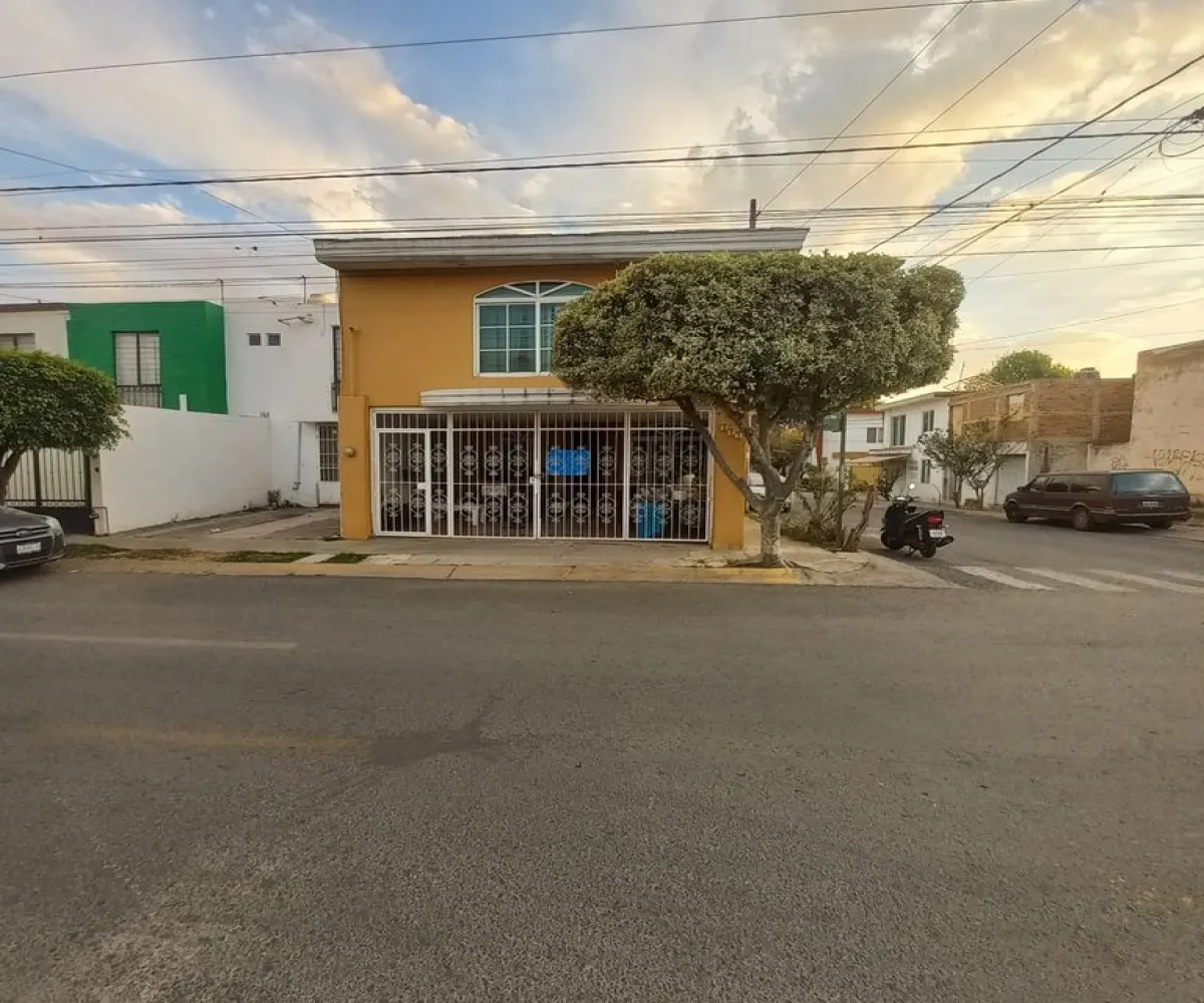 Casa En Venta,Haciendas de San José,DEL PINO 429, San Pedro Tlaquepaque, Jalisco 45609, 3 Habitaciones,2 Baños,DEL PINO,2,pNRMwo8